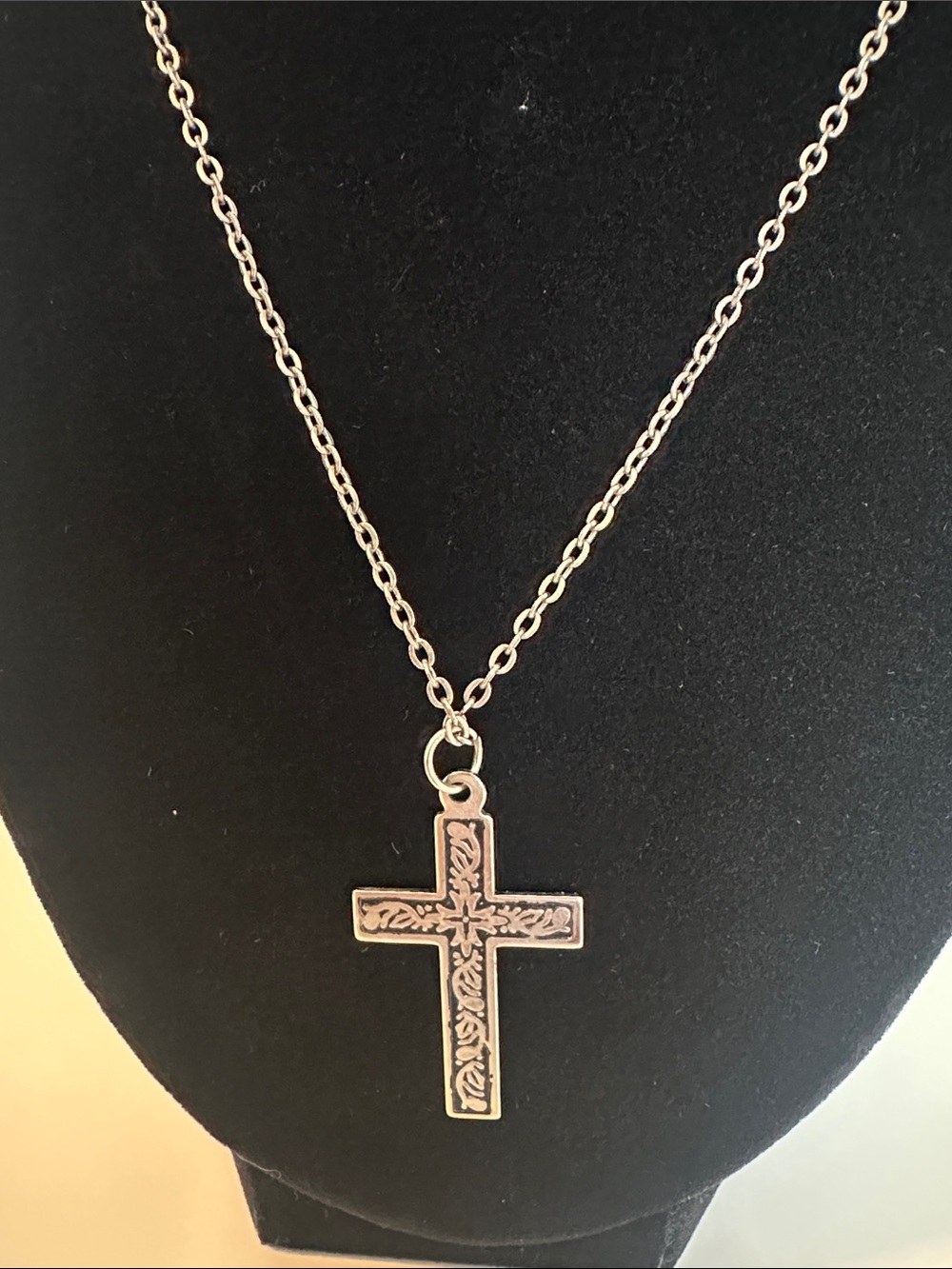 Elegant Silver Floral Cross Necklace